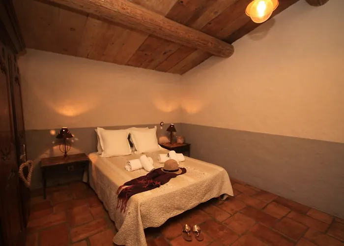 イン U Sirenu サルテーヌ