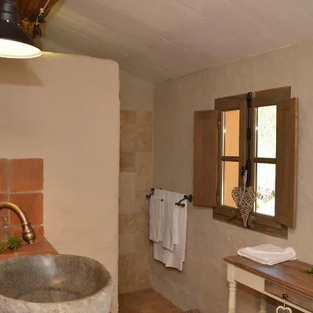 イン U Sirenu サルテーヌ